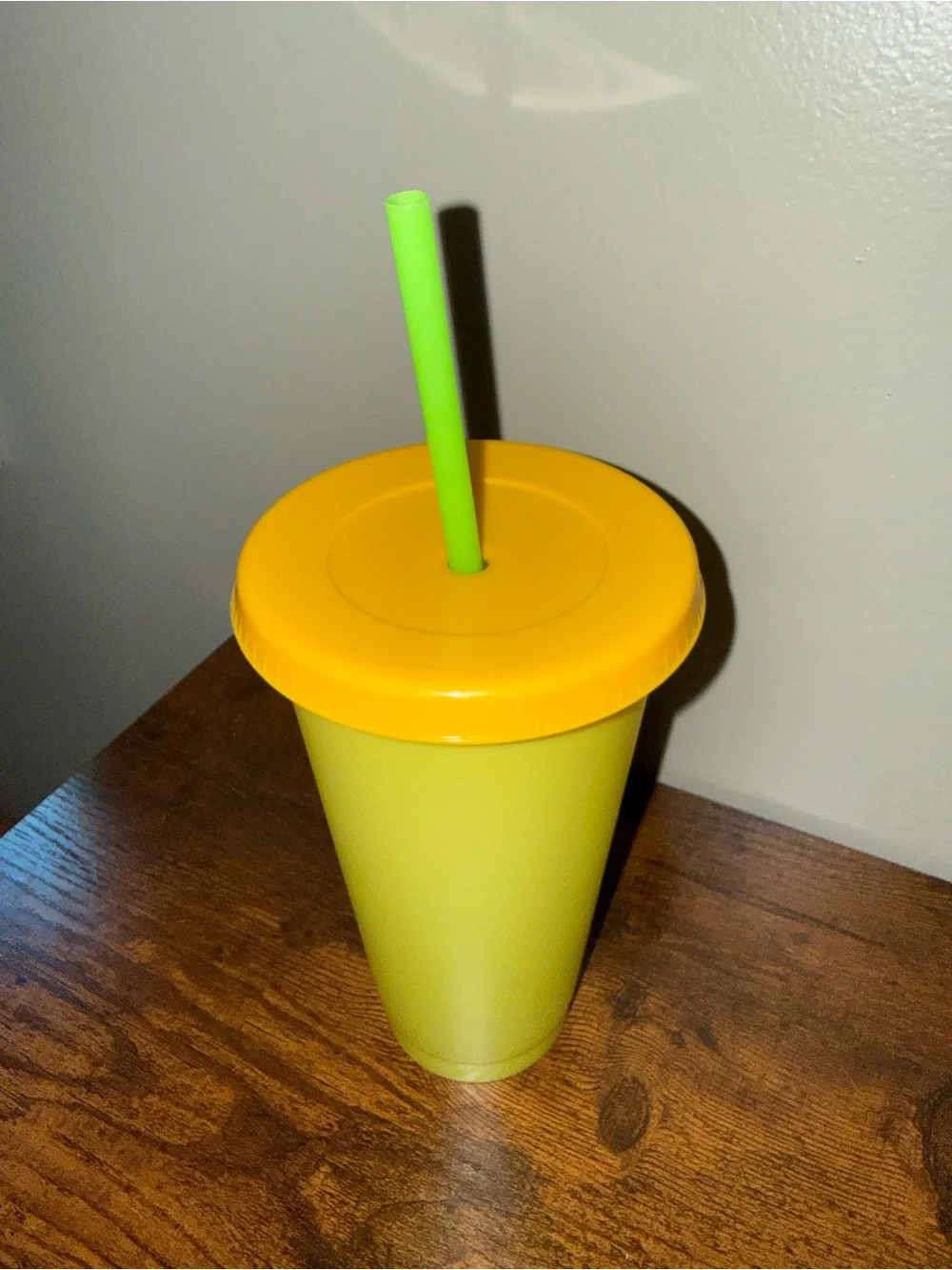 Color changing tumbler